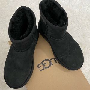 UGG Classic Mini II Black